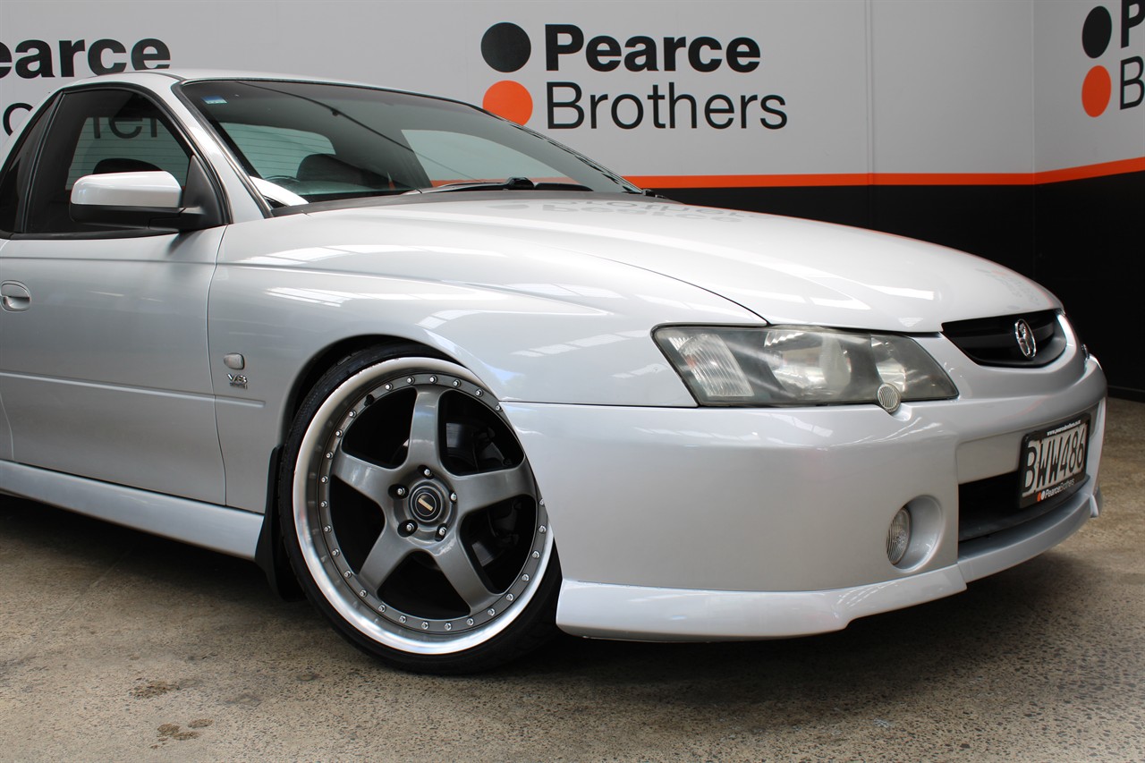 2004 Holden Commodore