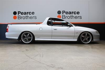 2004 Holden Commodore - Thumbnail