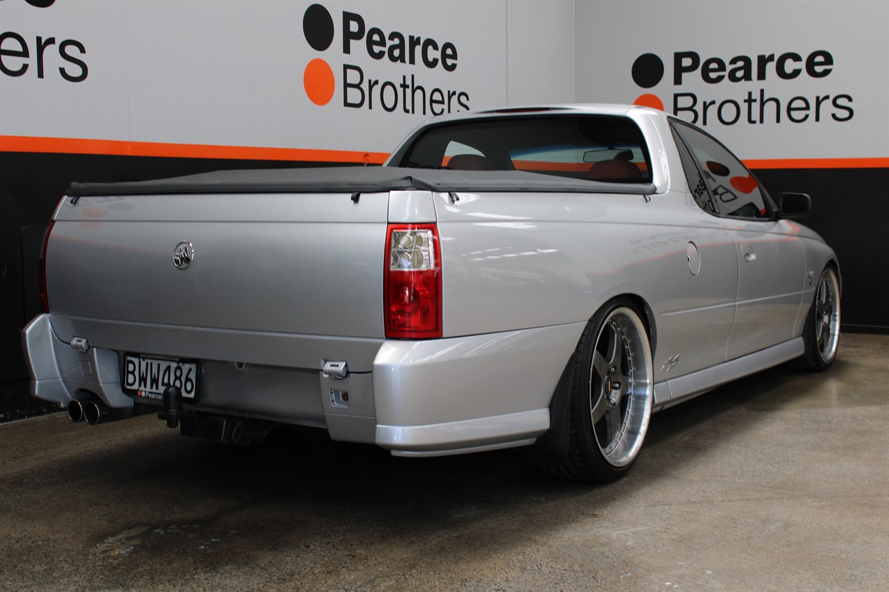 2004 Holden Commodore