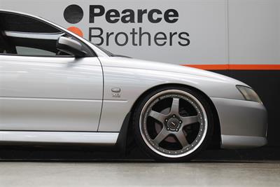 2004 Holden Commodore - Thumbnail