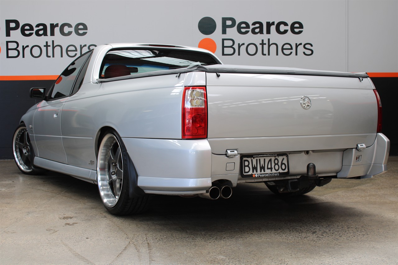 2004 Holden Commodore