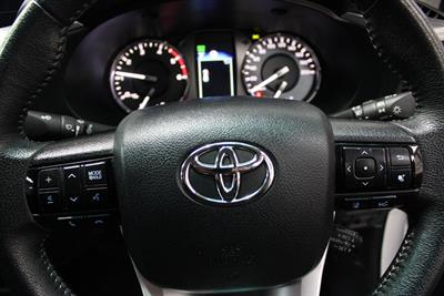 2020 Toyota Hilux - Thumbnail