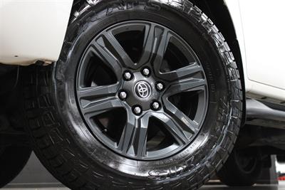 2020 Toyota Hilux - Thumbnail