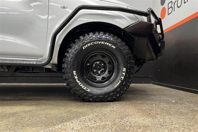 2016 Nissan Navara - Thumbnail