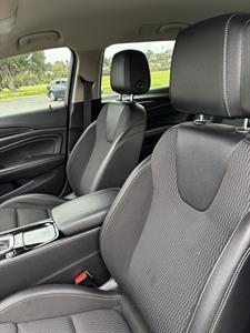 2018 Holden Commodore - Thumbnail