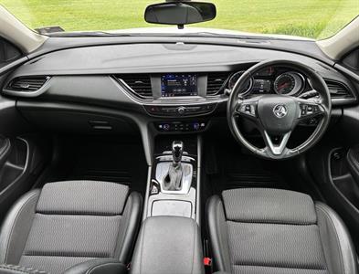 2018 Holden Commodore - Thumbnail