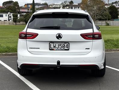2018 Holden Commodore - Thumbnail
