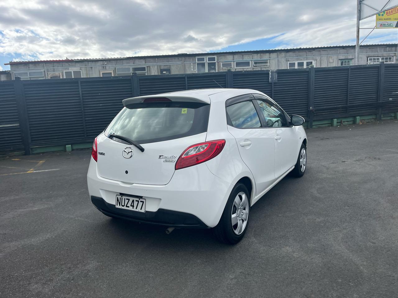 2013 Mazda Demio