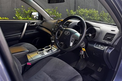 2012 Toyota HIGHLANDER - Thumbnail