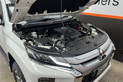 2020 Mitsubishi Triton - Thumbnail