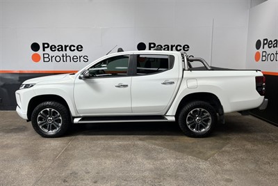 2020 Mitsubishi Triton - Thumbnail