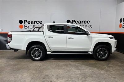 2020 Mitsubishi Triton - Thumbnail