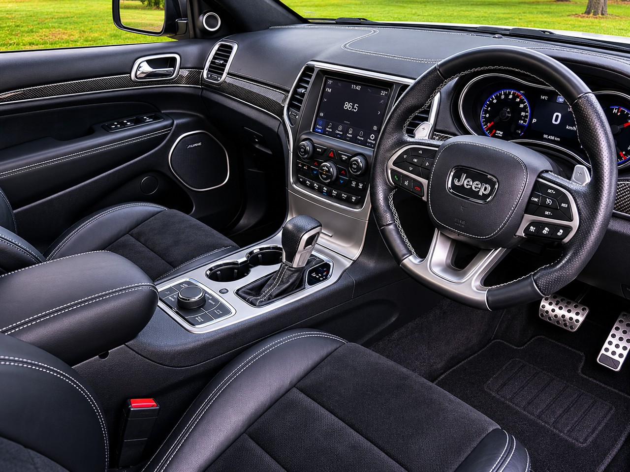 2017 Jeep GRAND CHEROKEE