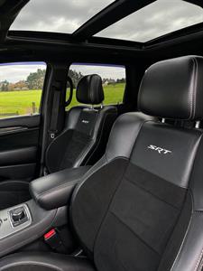 2017 Jeep GRAND CHEROKEE - Thumbnail