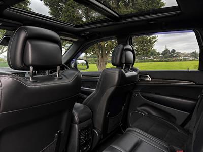 2017 Jeep GRAND CHEROKEE - Thumbnail