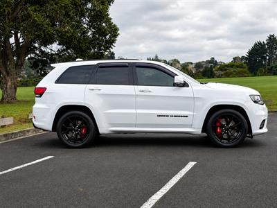2017 Jeep GRAND CHEROKEE - Thumbnail