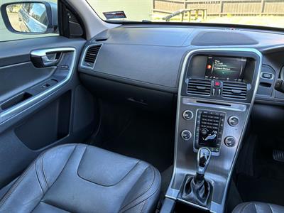 2016 Volvo Xc60 - Thumbnail