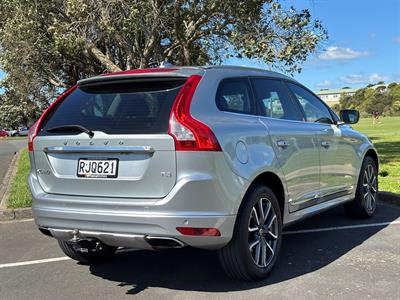 2016 Volvo Xc60 - Thumbnail