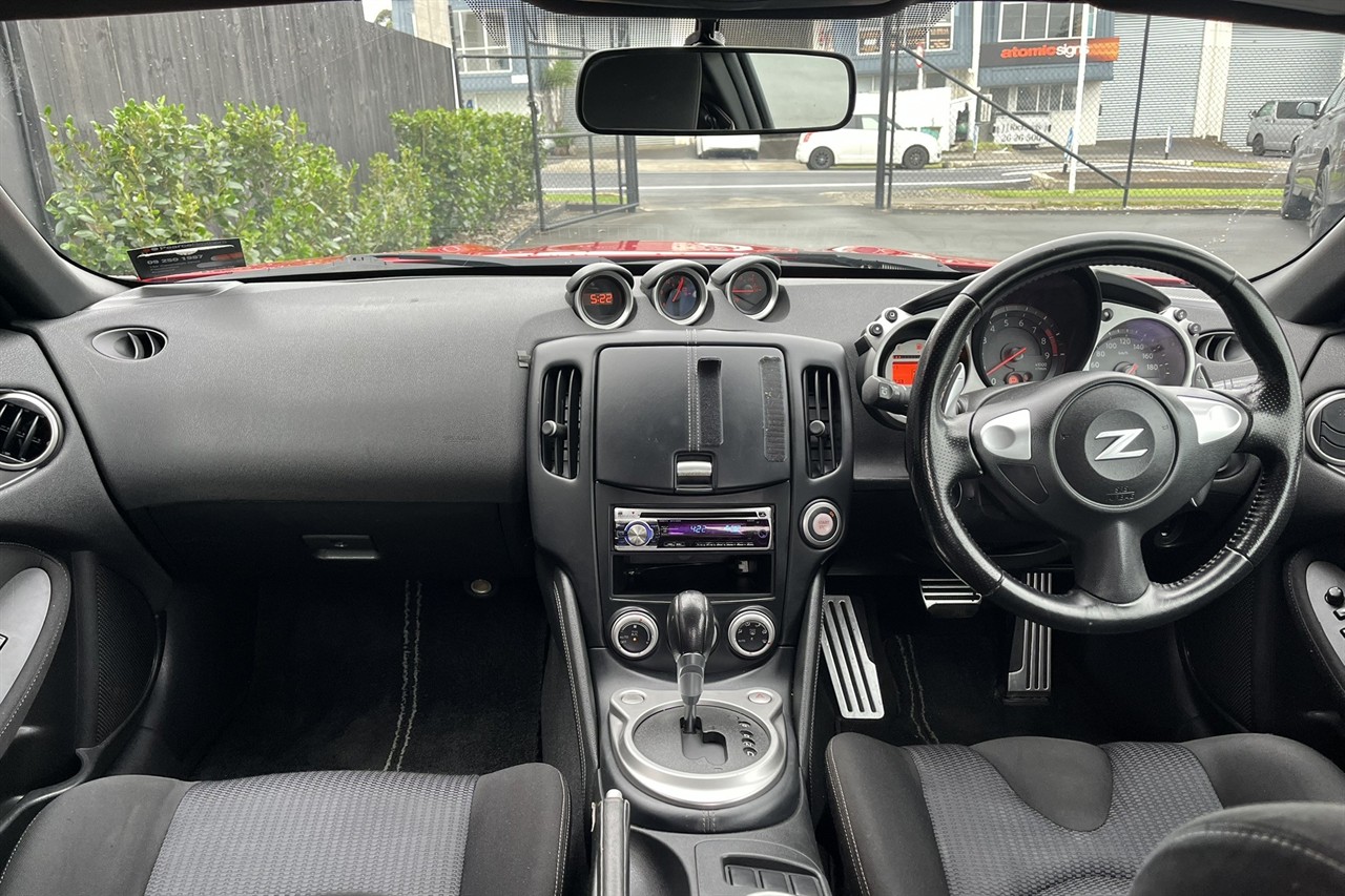 2010 Nissan Fairlady