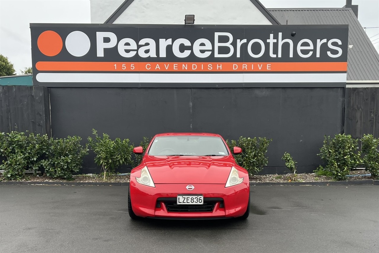 2010 Nissan Fairlady