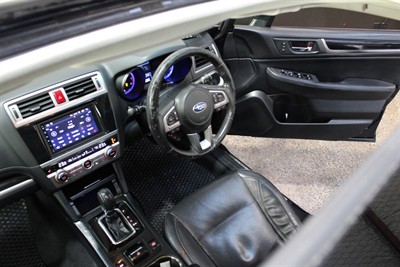 2015 Subaru OUTBACK - Thumbnail