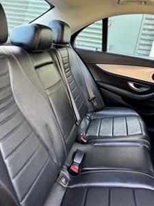 2016 Mercedes-Benz E 220 - Thumbnail