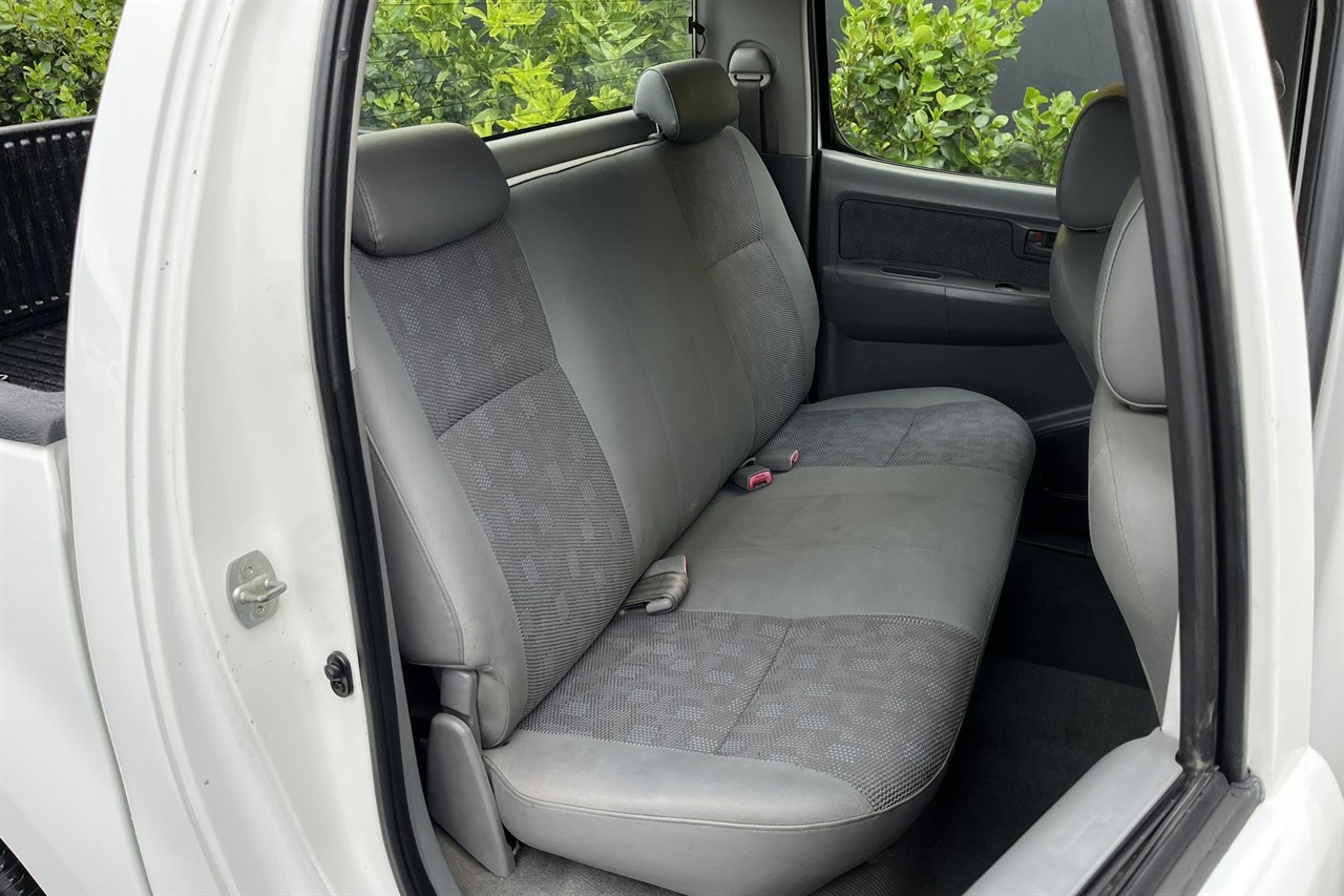 2005 Toyota Hilux