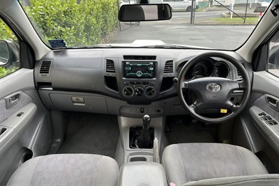 2005 Toyota Hilux - Thumbnail