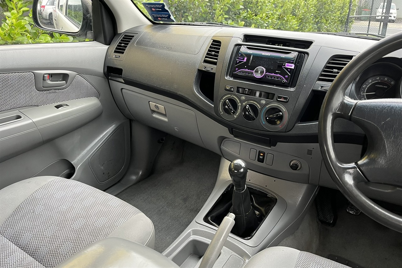 2005 Toyota Hilux