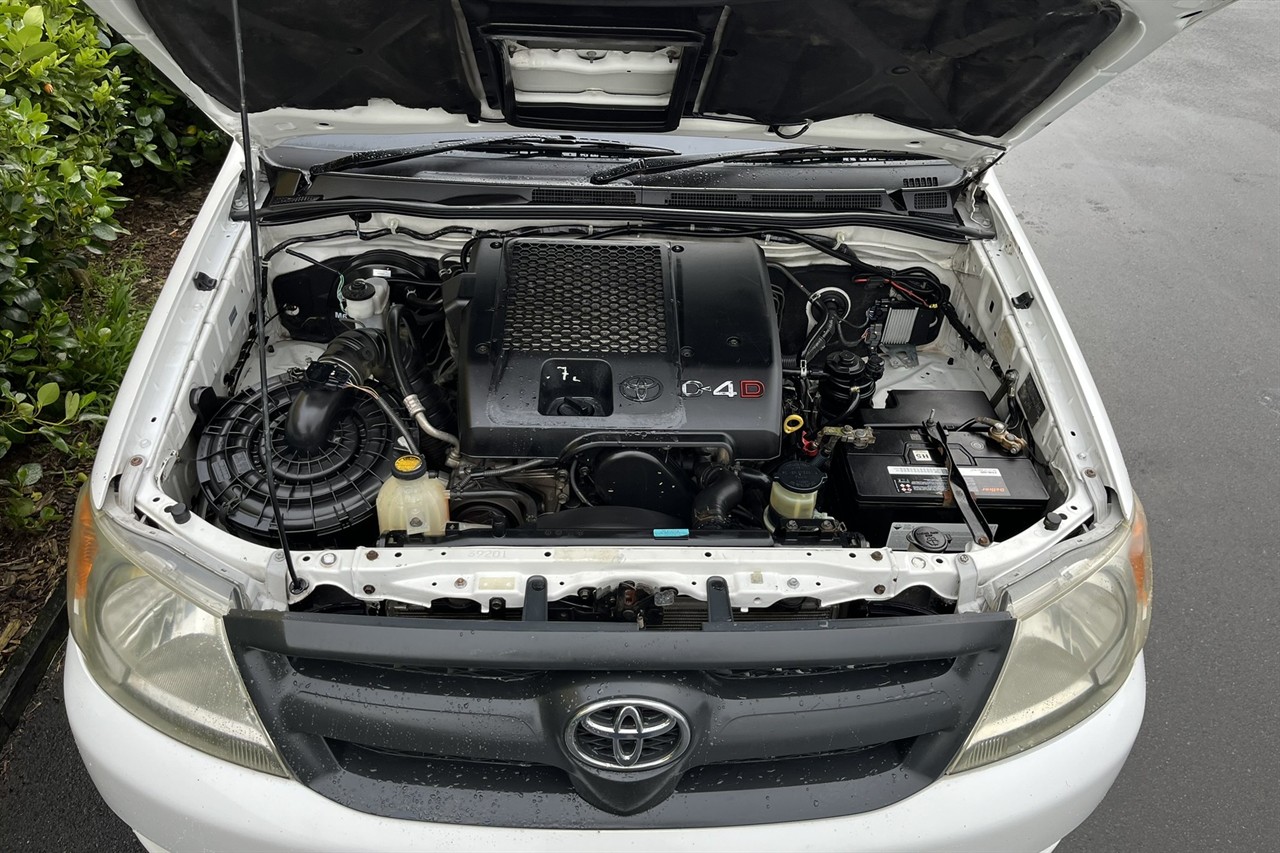 2005 Toyota Hilux