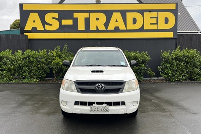 2005 Toyota Hilux - Thumbnail