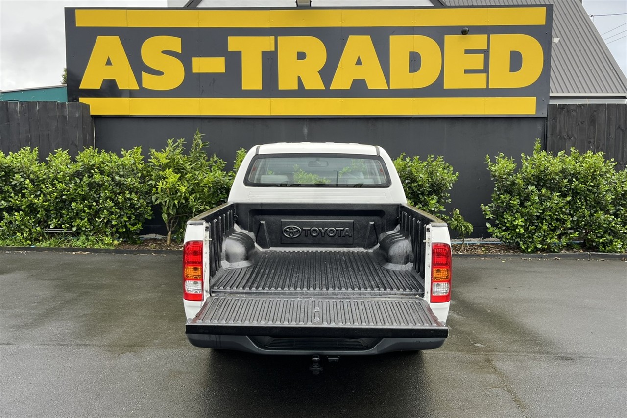 2005 Toyota Hilux