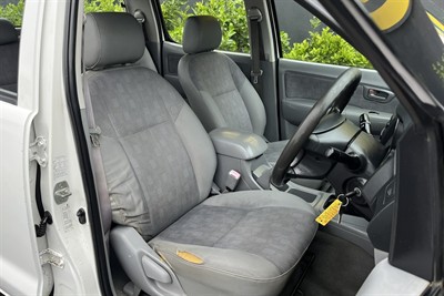 2005 Toyota Hilux - Thumbnail