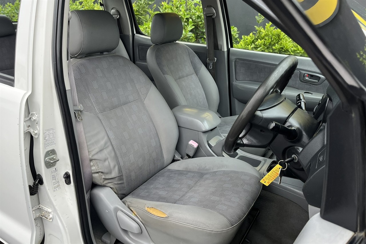 2005 Toyota Hilux