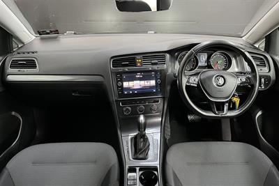 2017 Volkswagen GOLF - Thumbnail