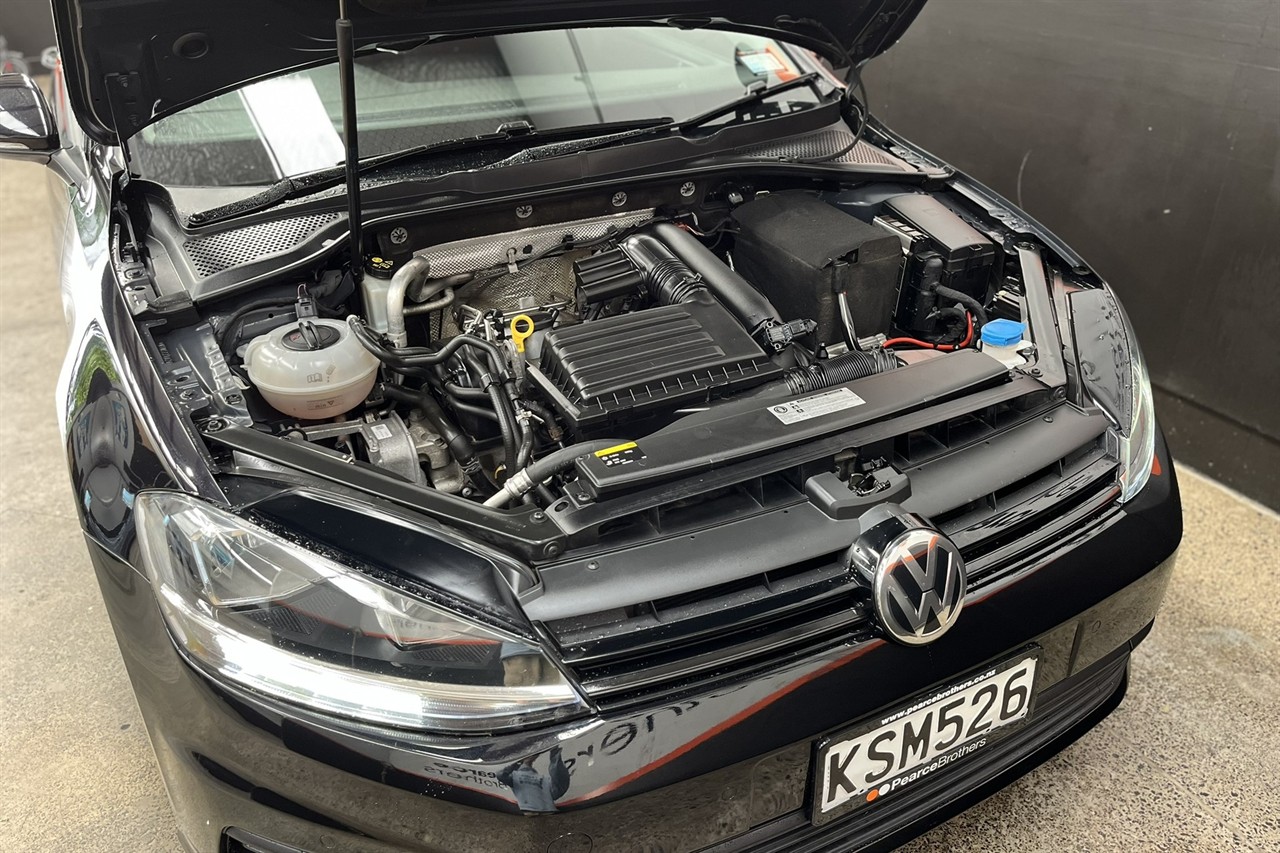 2017 Volkswagen GOLF