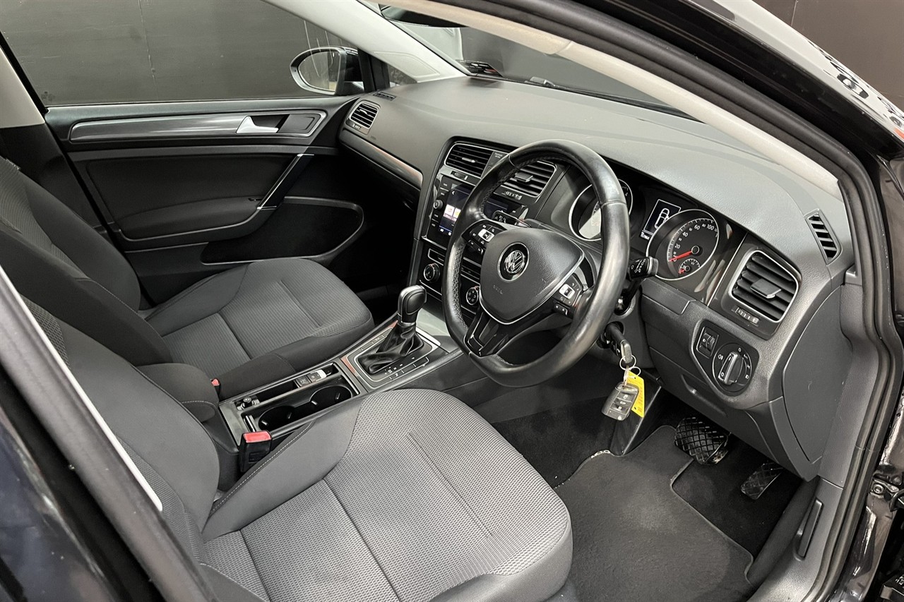 2017 Volkswagen GOLF