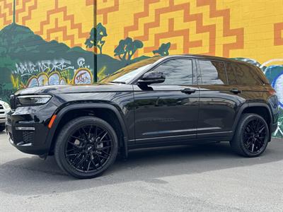 2023 Jeep GRAND CHEROKEE - Thumbnail