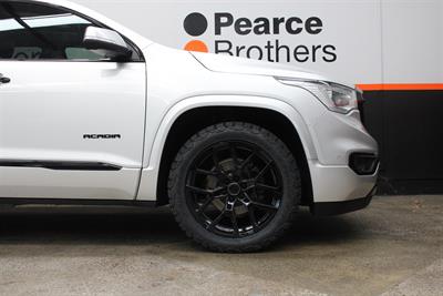 2020 Holden Acadia - Thumbnail