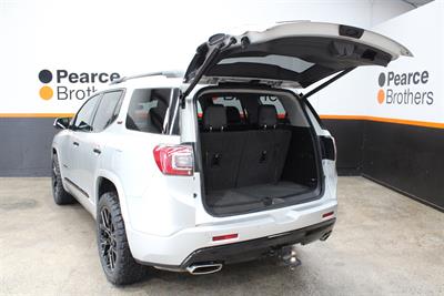 2020 Holden Acadia - Thumbnail