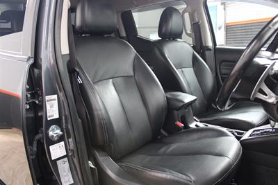 2022 Mitsubishi Triton - Thumbnail