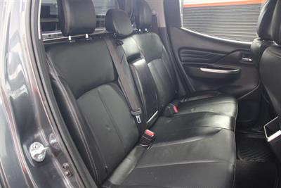 2022 Mitsubishi Triton - Thumbnail