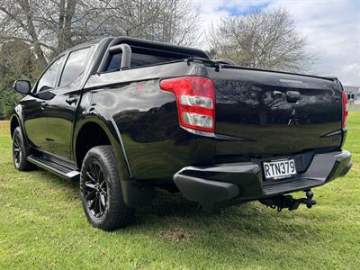 2018 Mitsubishi Triton - Thumbnail