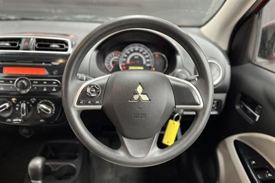 2016 Mitsubishi MIRAGE - Thumbnail