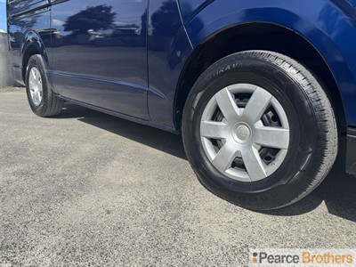 2018 Toyota Hiace - Thumbnail