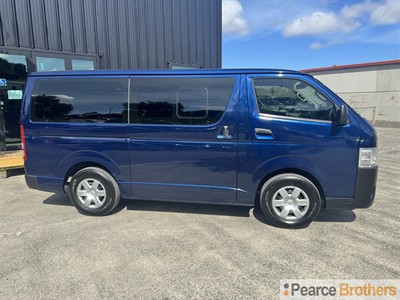 2018 Toyota Hiace - Thumbnail