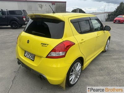 2012 Suzuki Swift - Thumbnail