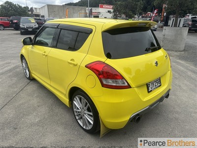 2012 Suzuki Swift - Thumbnail