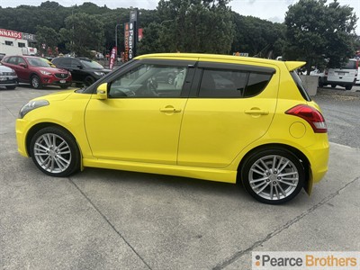 2012 Suzuki Swift - Thumbnail