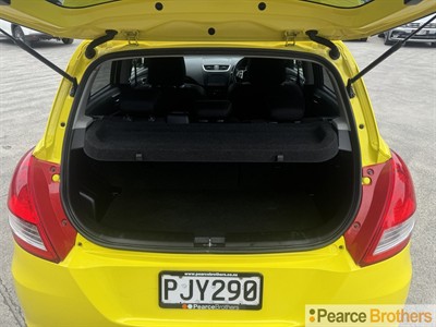 2012 Suzuki Swift - Thumbnail